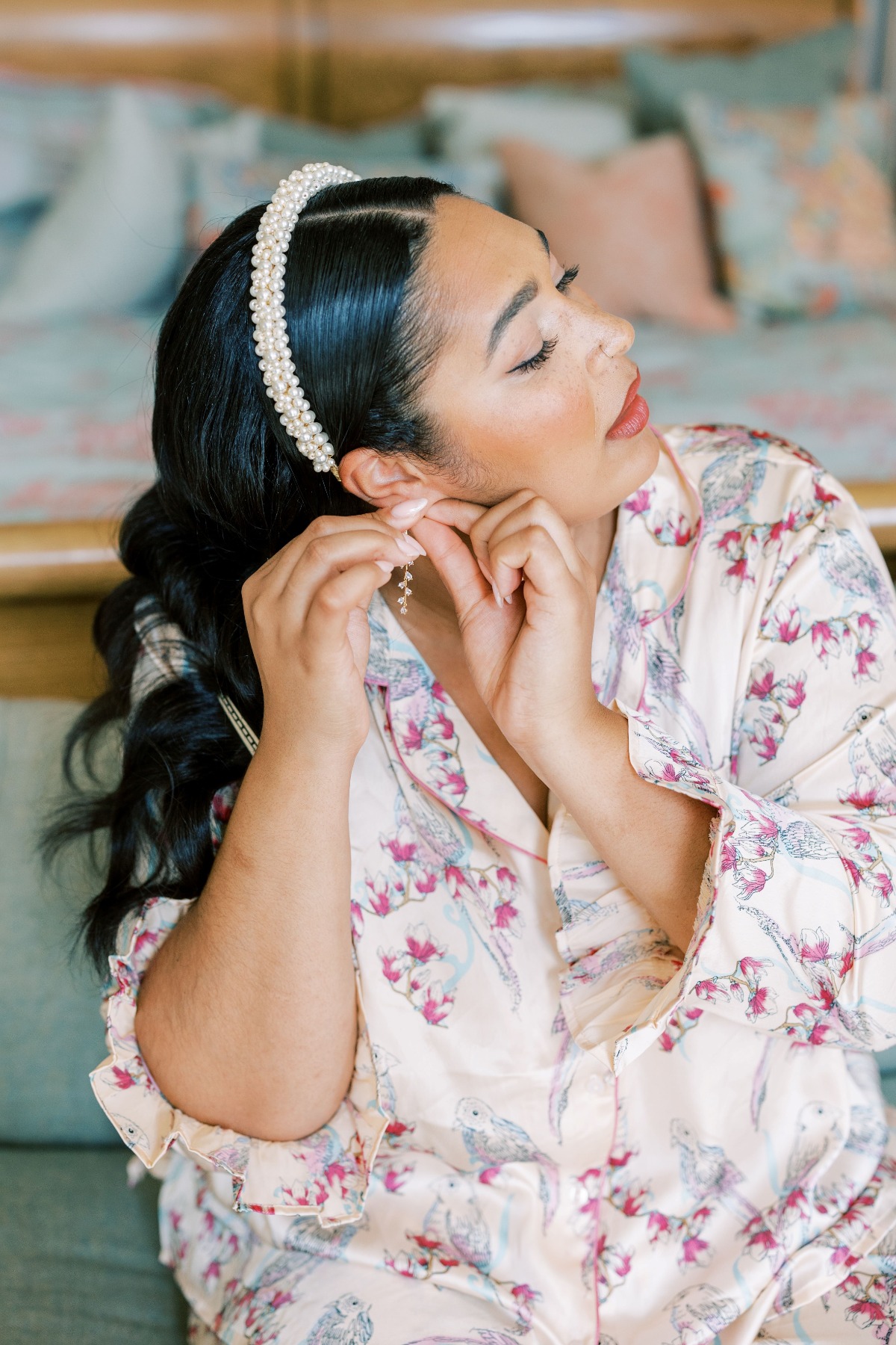 bride getting ready photo ideas