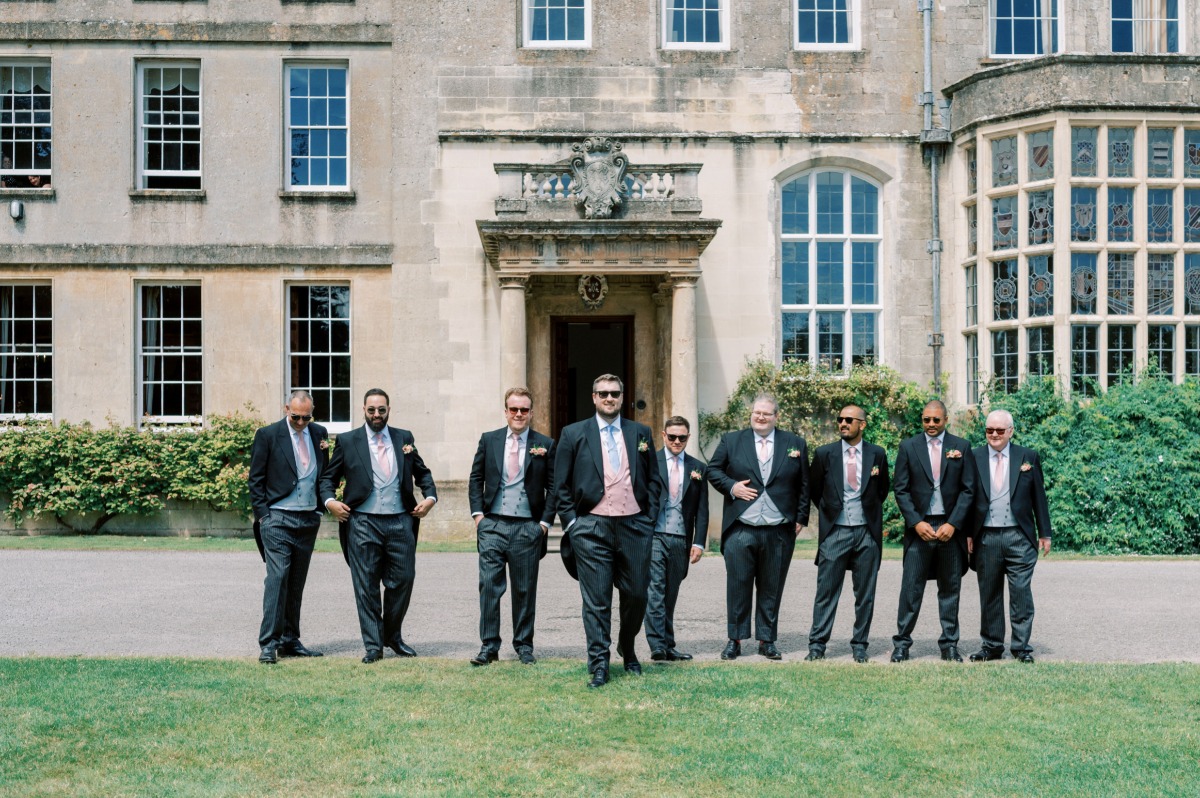 groomsmen photo ideas