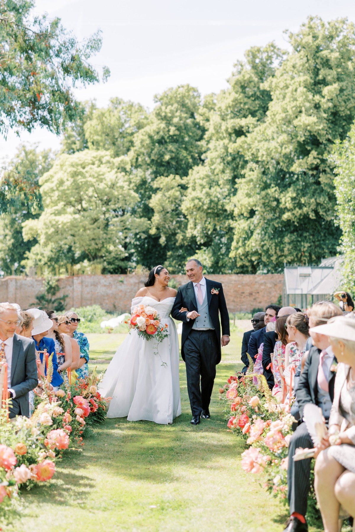 garden wedding photo ideas