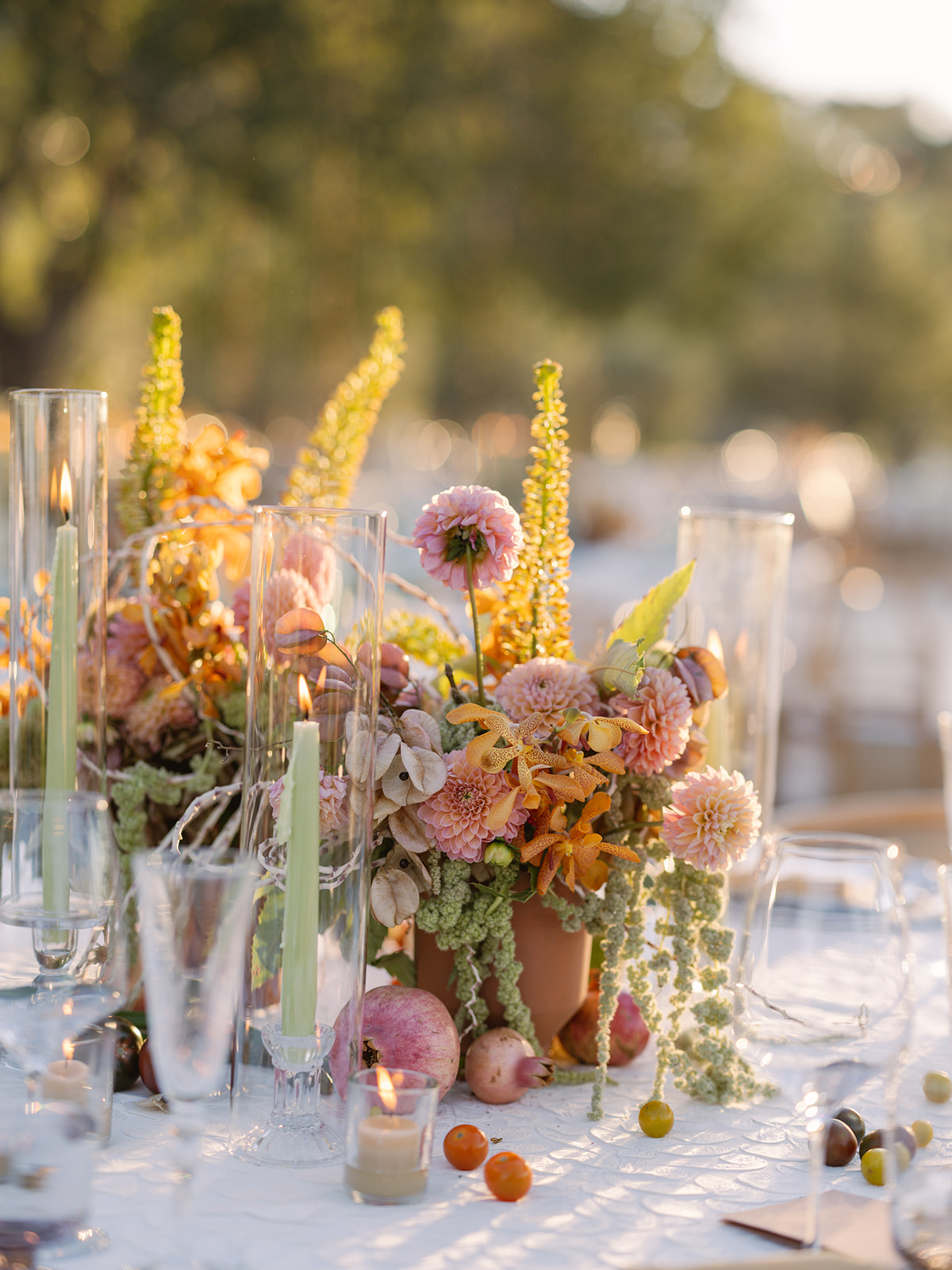 wildflower wedding arrangements for tables