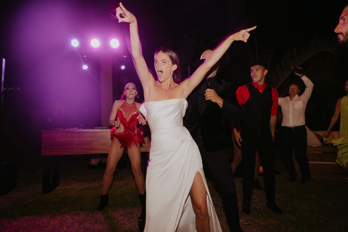 wedding dance floor photo ideas