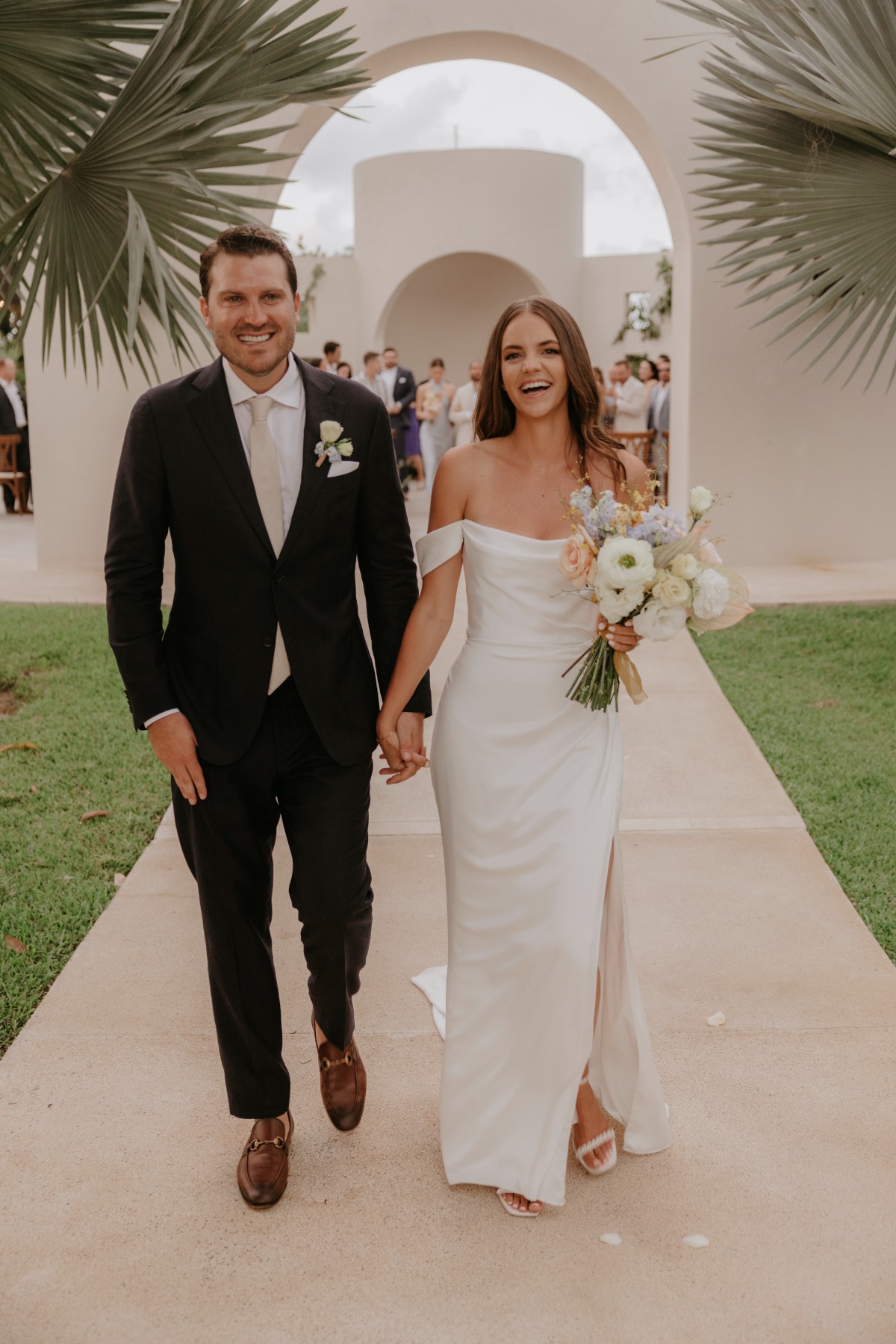 minimalist wedding inspiration in los cabos