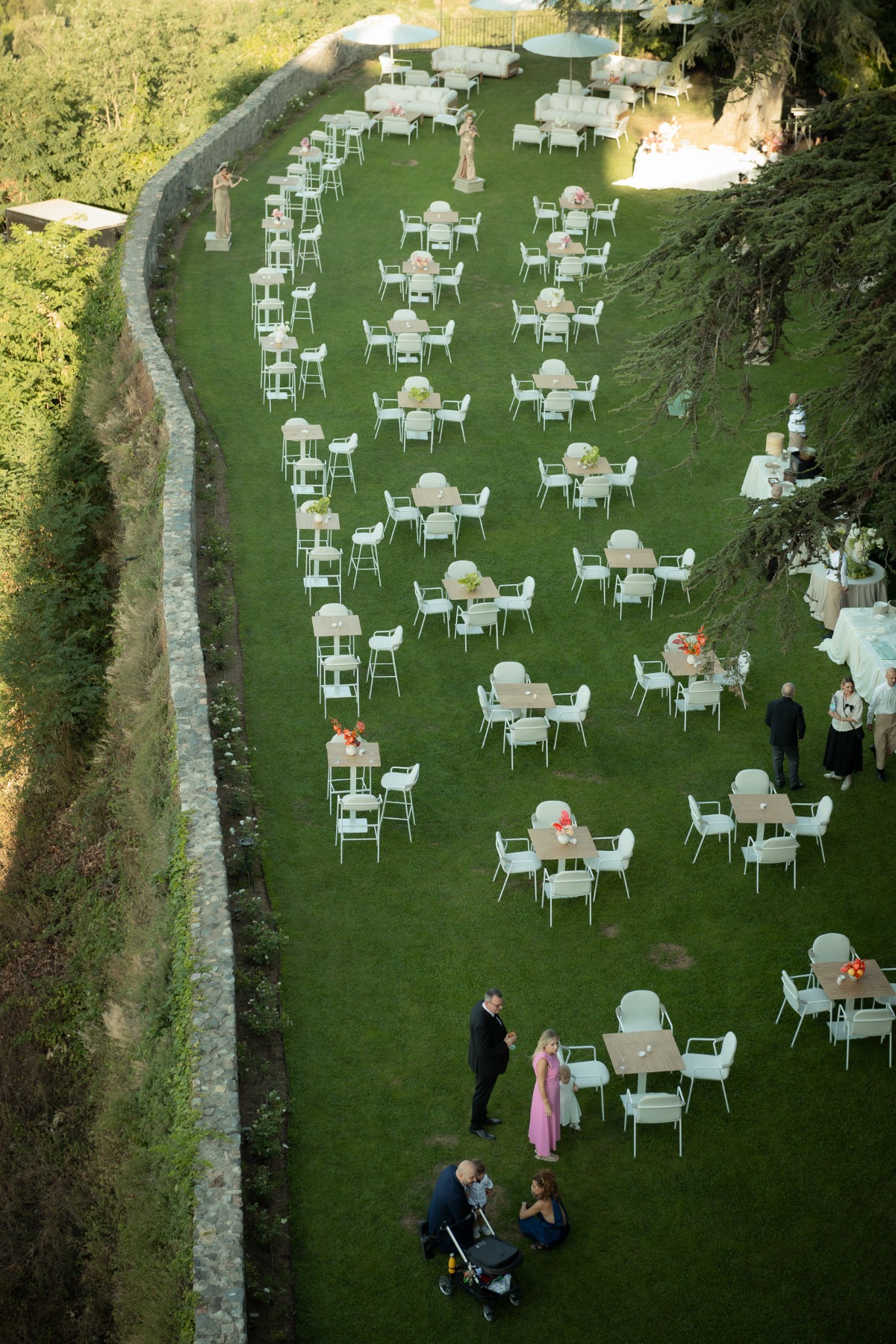 cocktail hour on the lawn