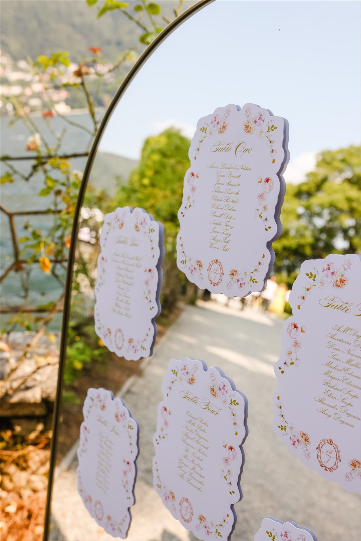 simple escort display ideas for wedding