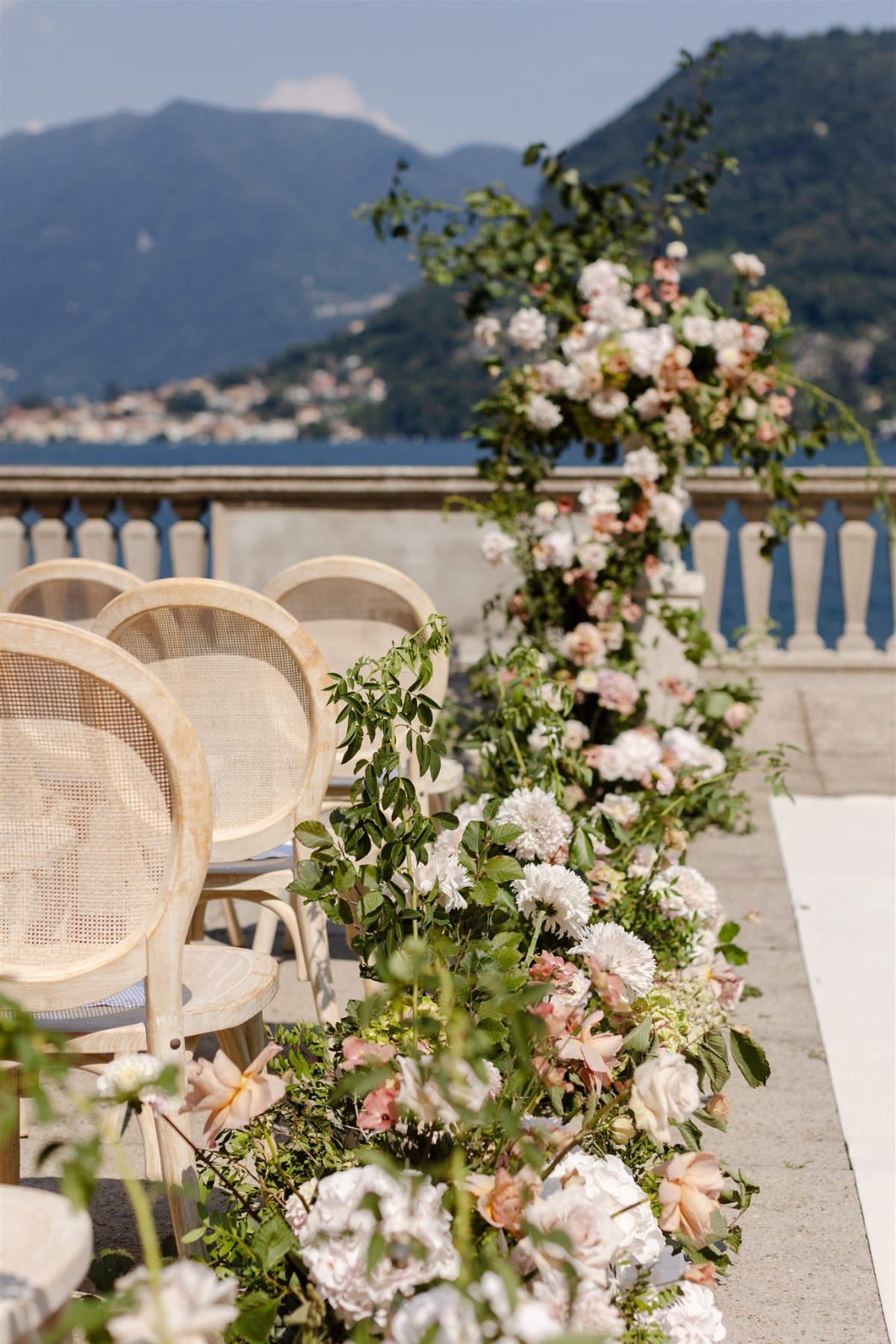 blush flowers for wedding ceremony