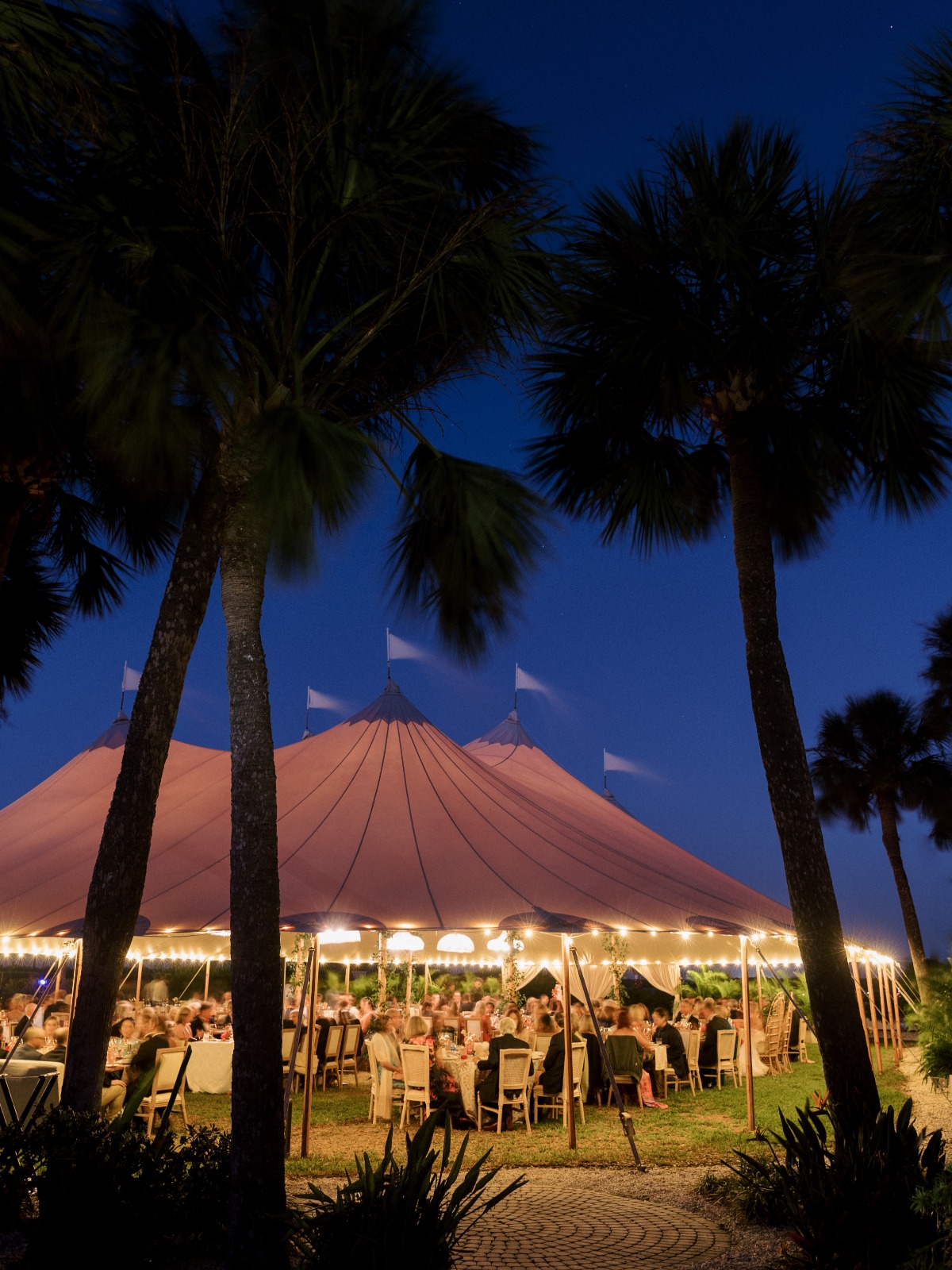 tented reception photo ideas