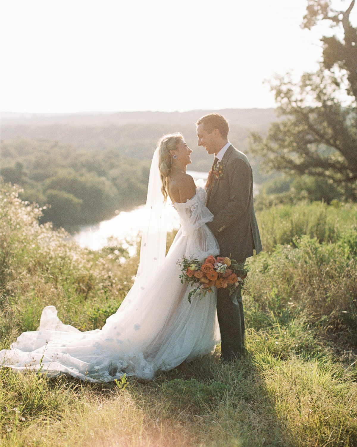 riverfront wedding ideas