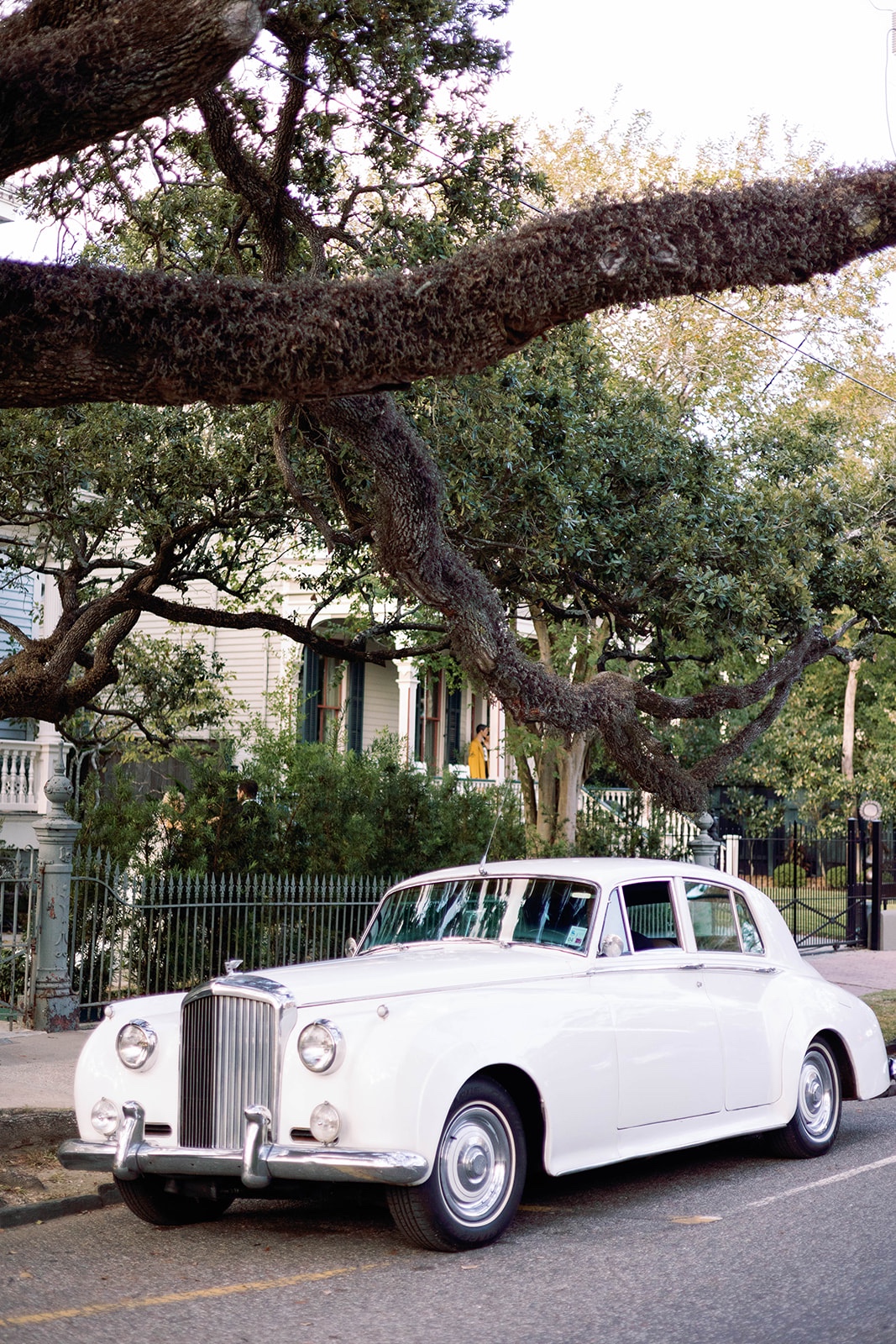 vintage white rolls royce for wedding