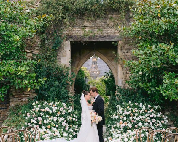 A Luxurious Summer Wedding in the English Countryside at Euridge Manor