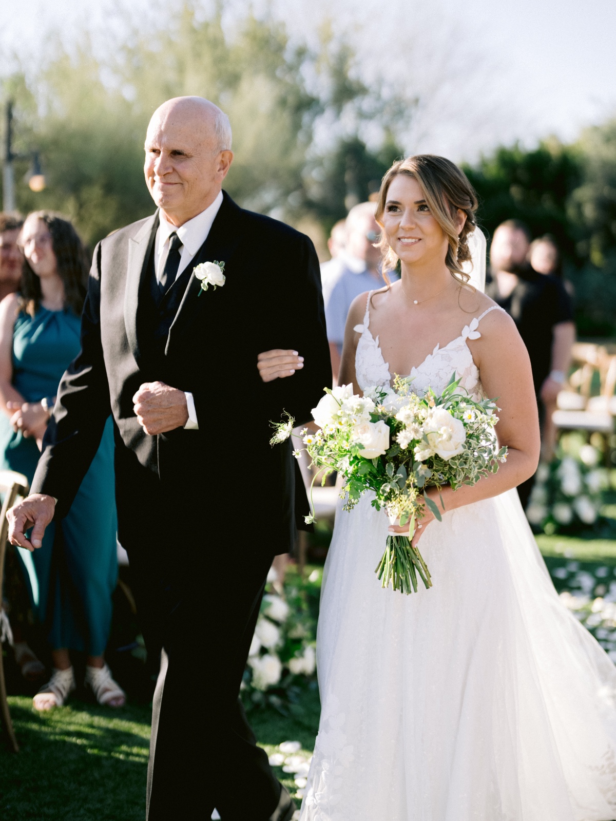 father walking the bride down the aisle photo ideas