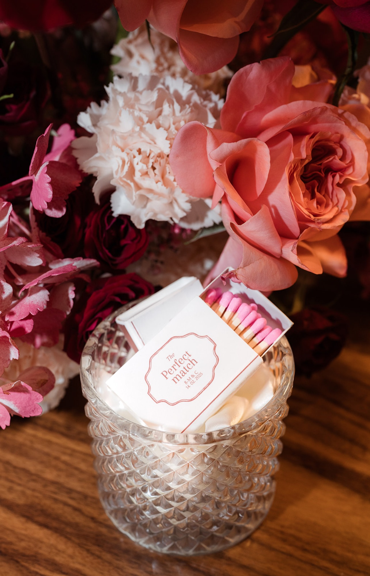 custom matchbook wedding favors