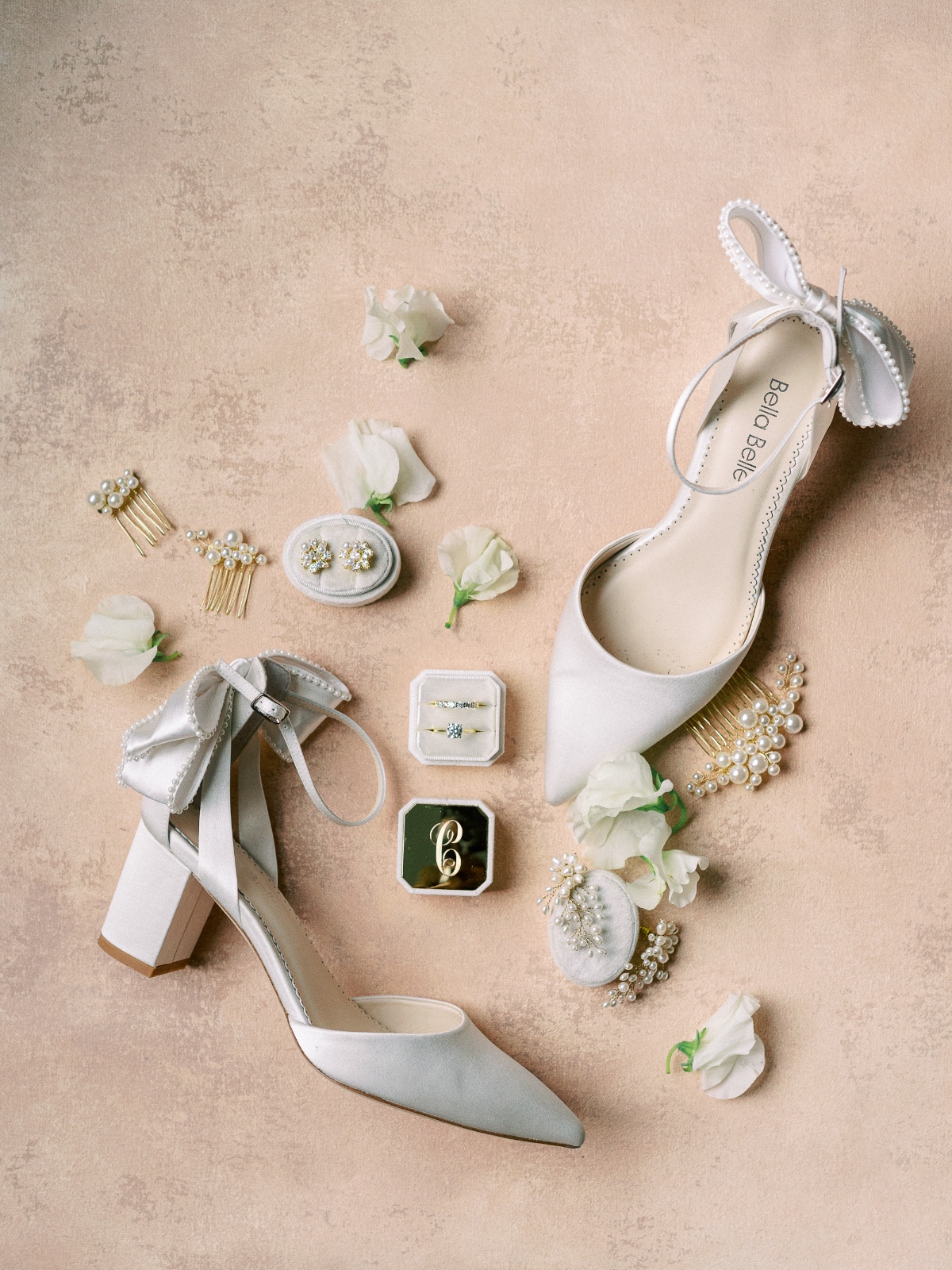 wedding shoes with bows