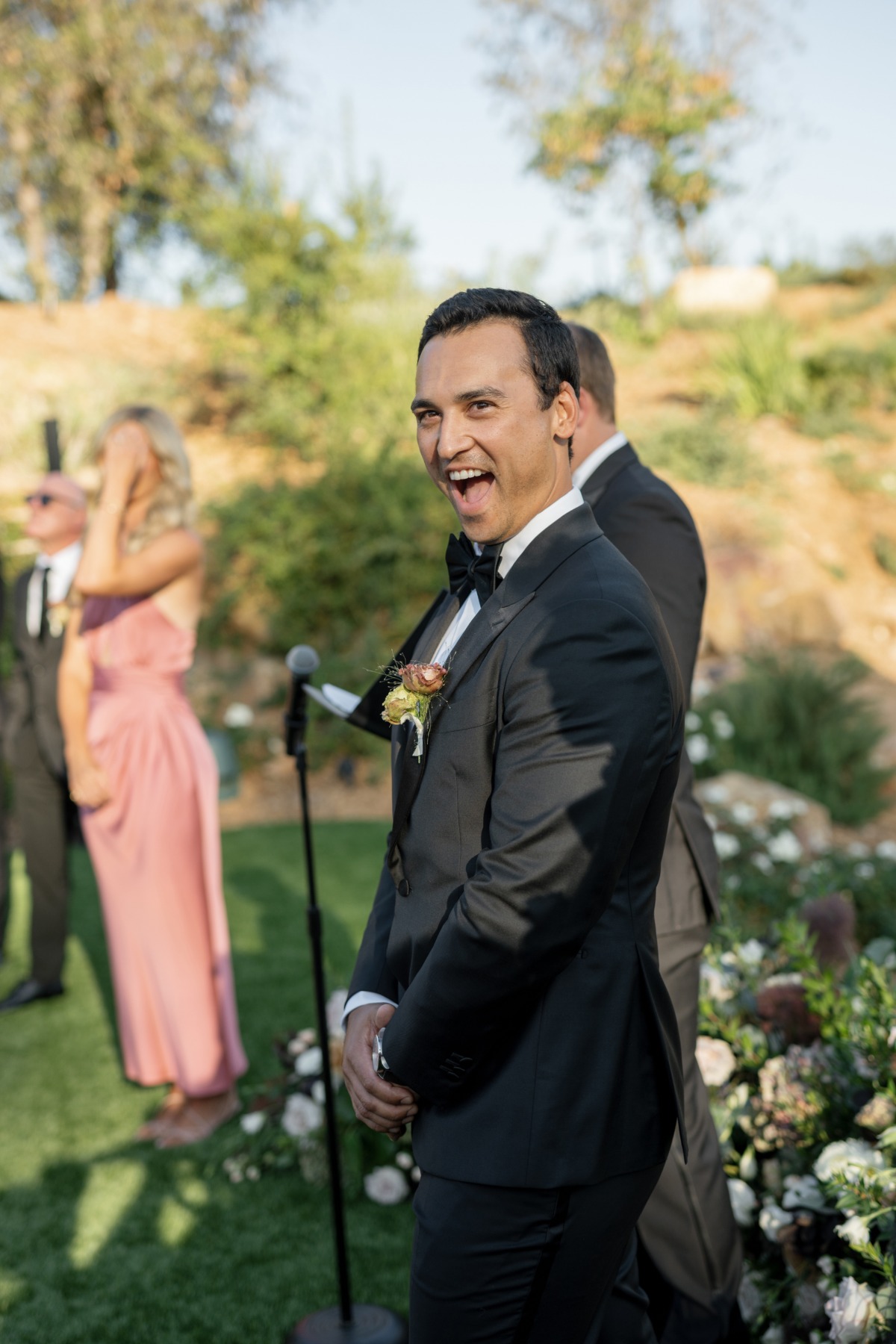 groom reaction photo ideas