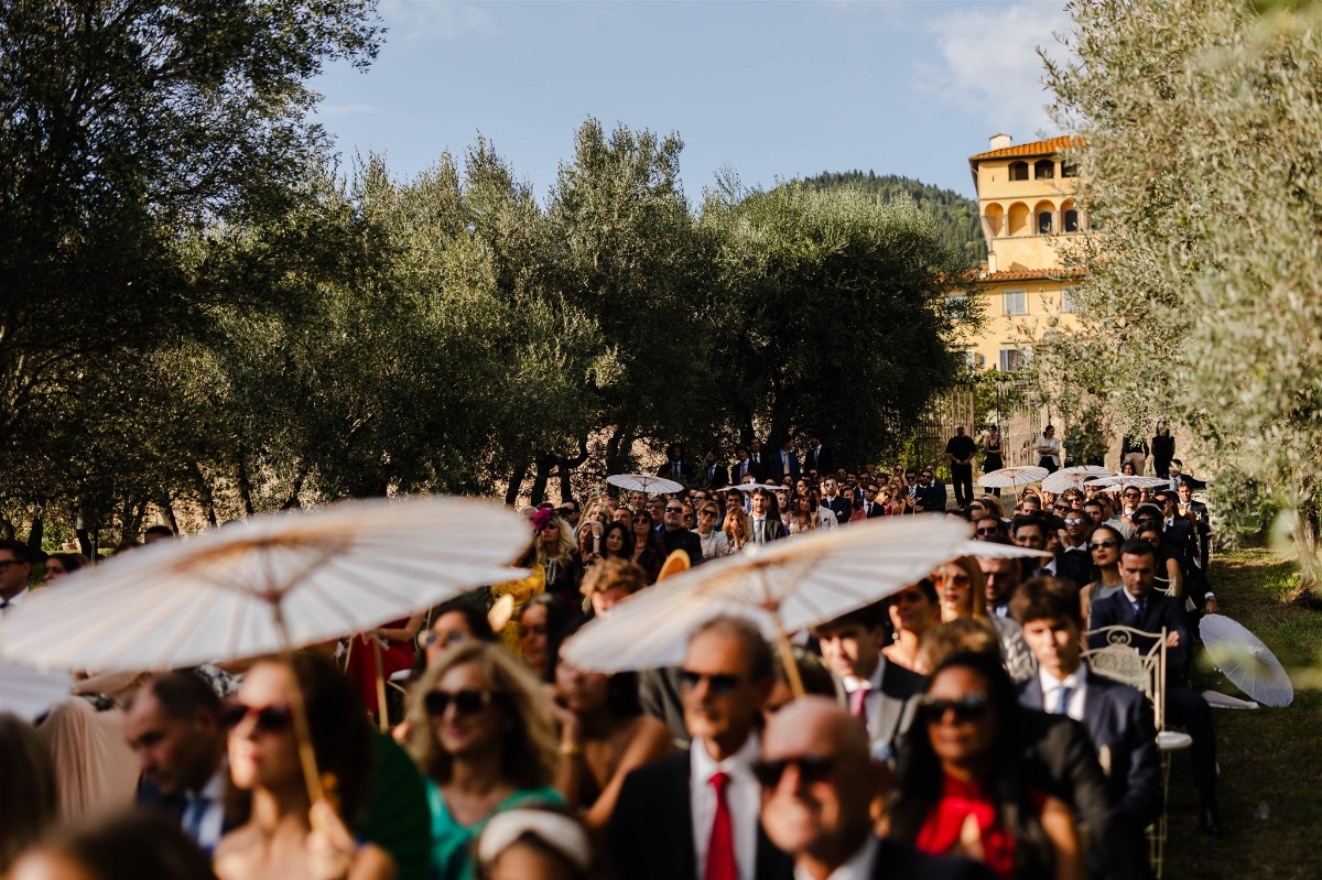 villa garden wedding ceremony