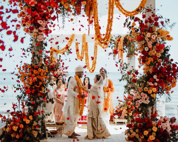 Blending Hindu and Vietnamese Tradition at This Autumn Garza Blanca Wedding