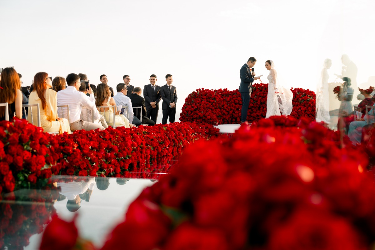 red rose themed wedding