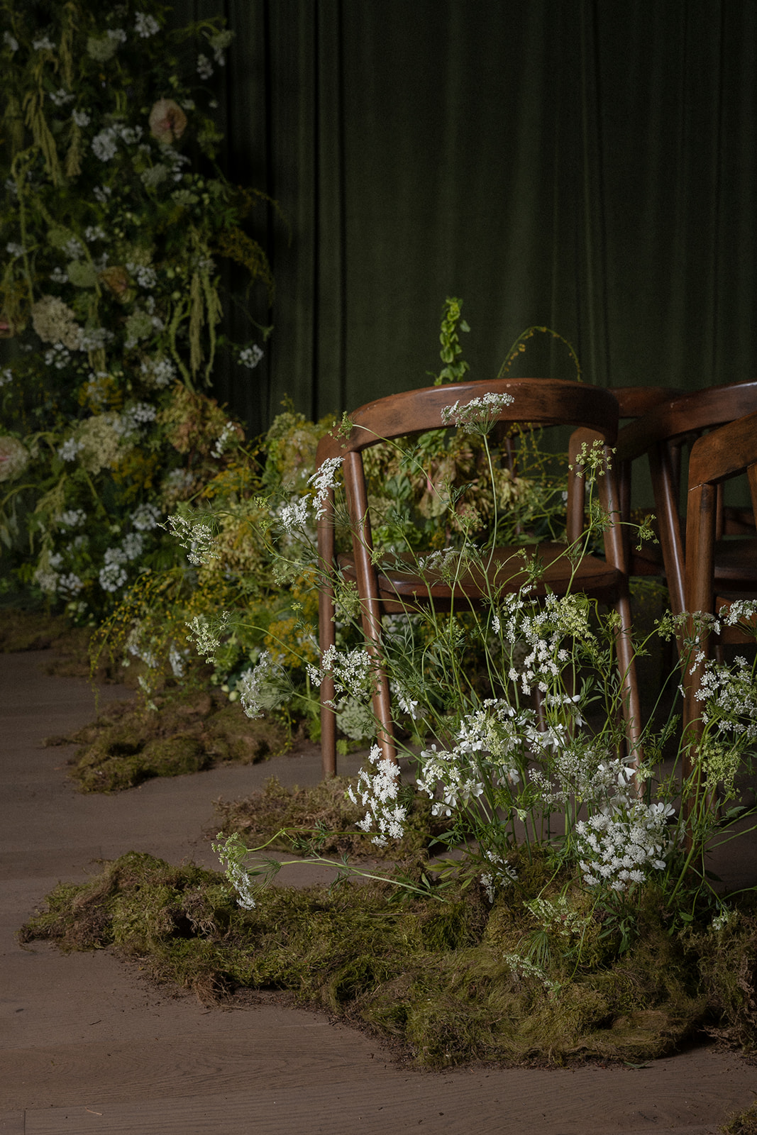 organic overgrown wedding flowers