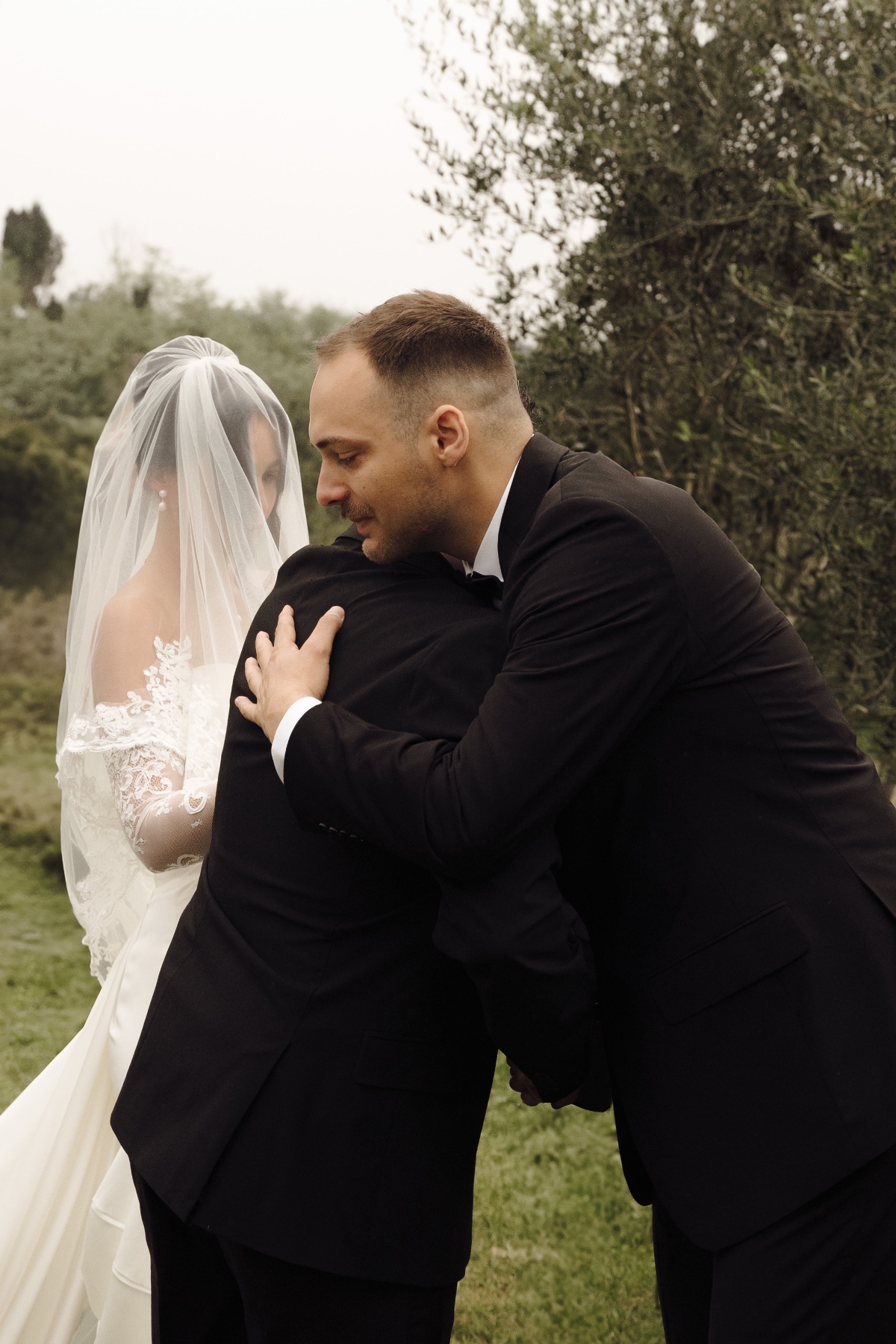 candid wedding photography