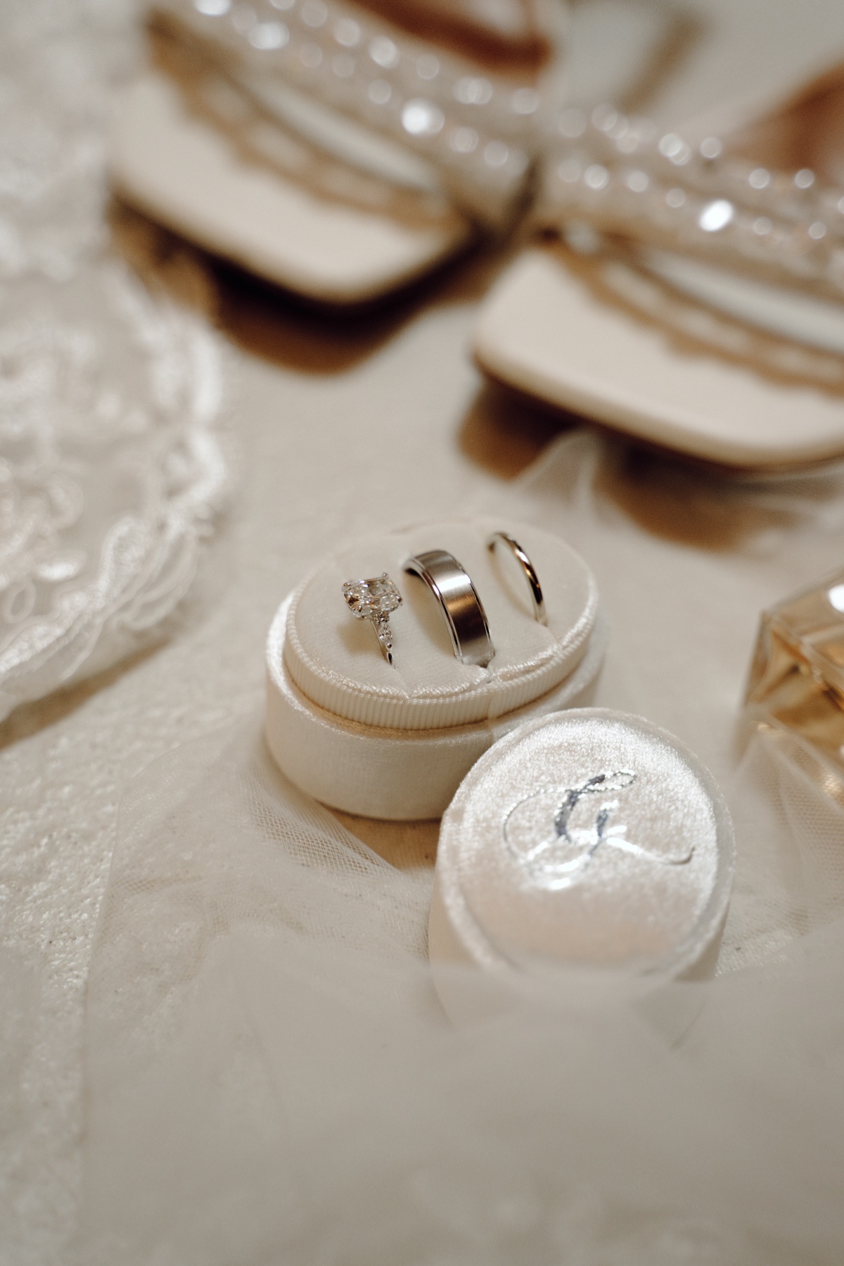 wedding ring photo ideas