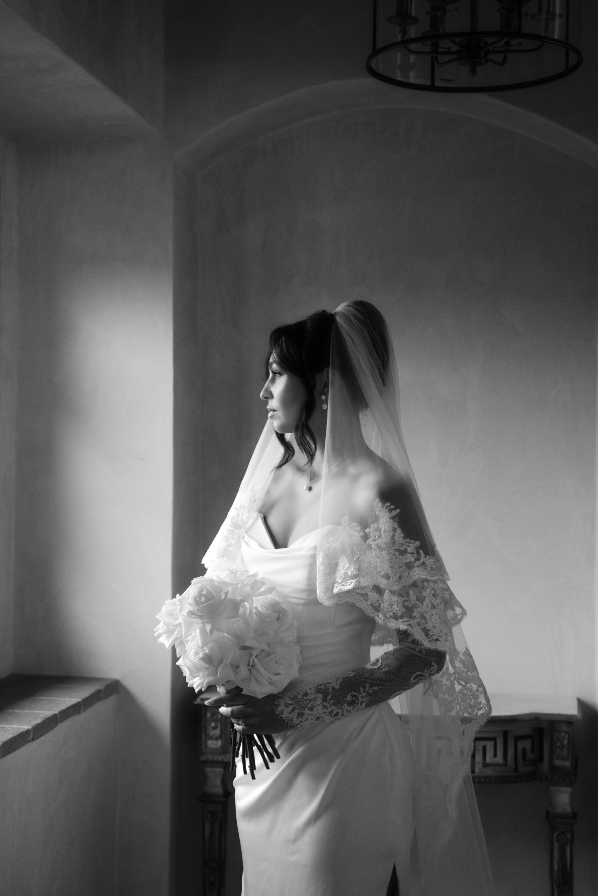 black and white bridal portrait ideas