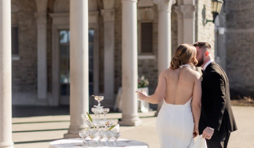 Trendy vs. Timeless: Choosing the Right Style for Your Wedding