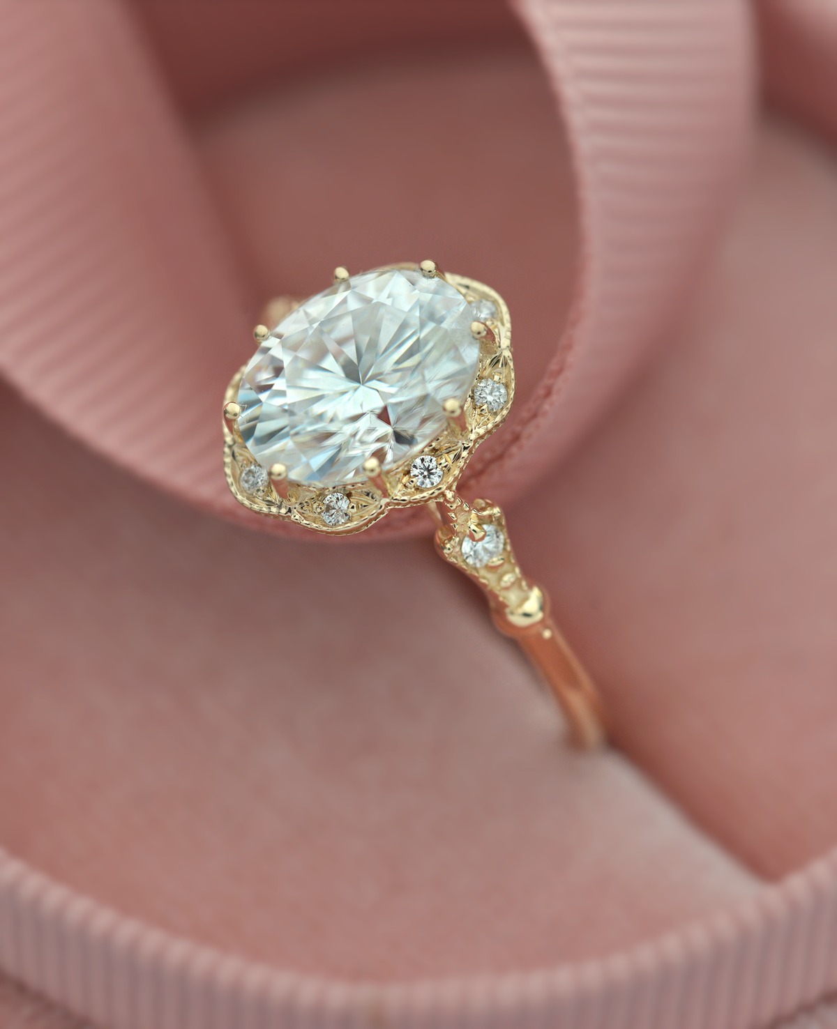 best vintage looking engagement rings