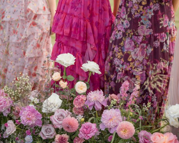 A Chic Mountain Wedding Featuring Custom Bridal Looks & Cowboy Hats