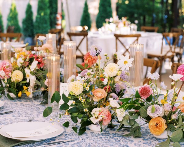 A Floral Explosion for This Modern Big Fat Greek Wedding