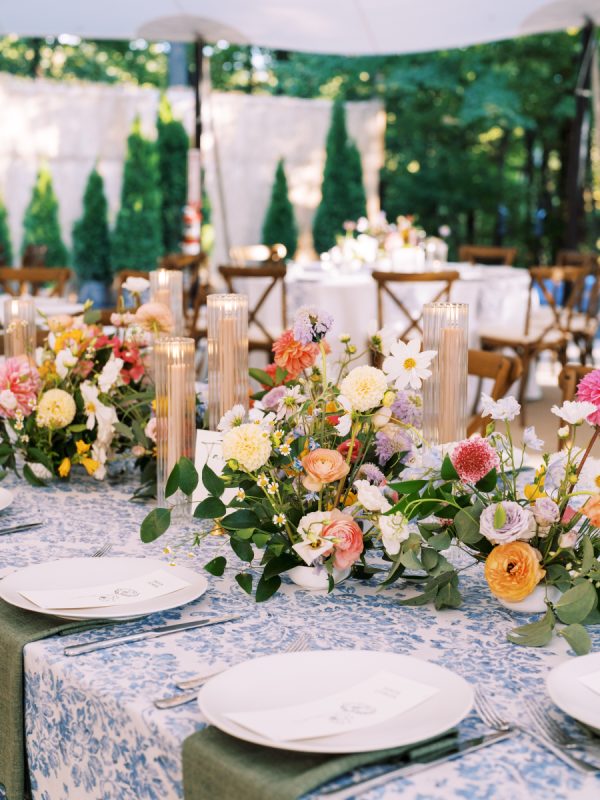 A Floral Explosion for This Modern Big Fat Greek Wedding