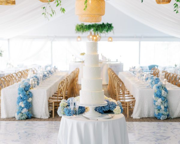 A Summer Wedding at the Inn at Carnall Hall Inspired by a “Coastal Hamptons” Aesthetic