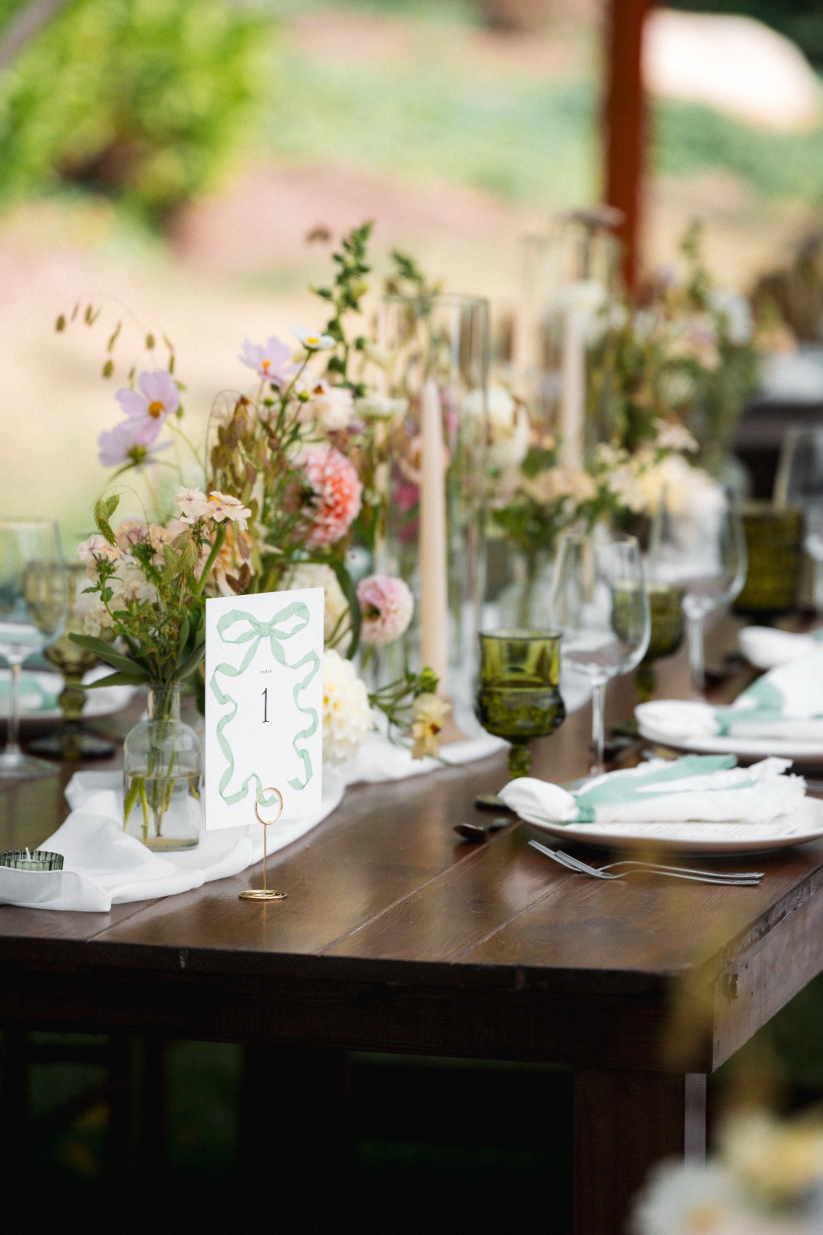 wedding table numbers with bows