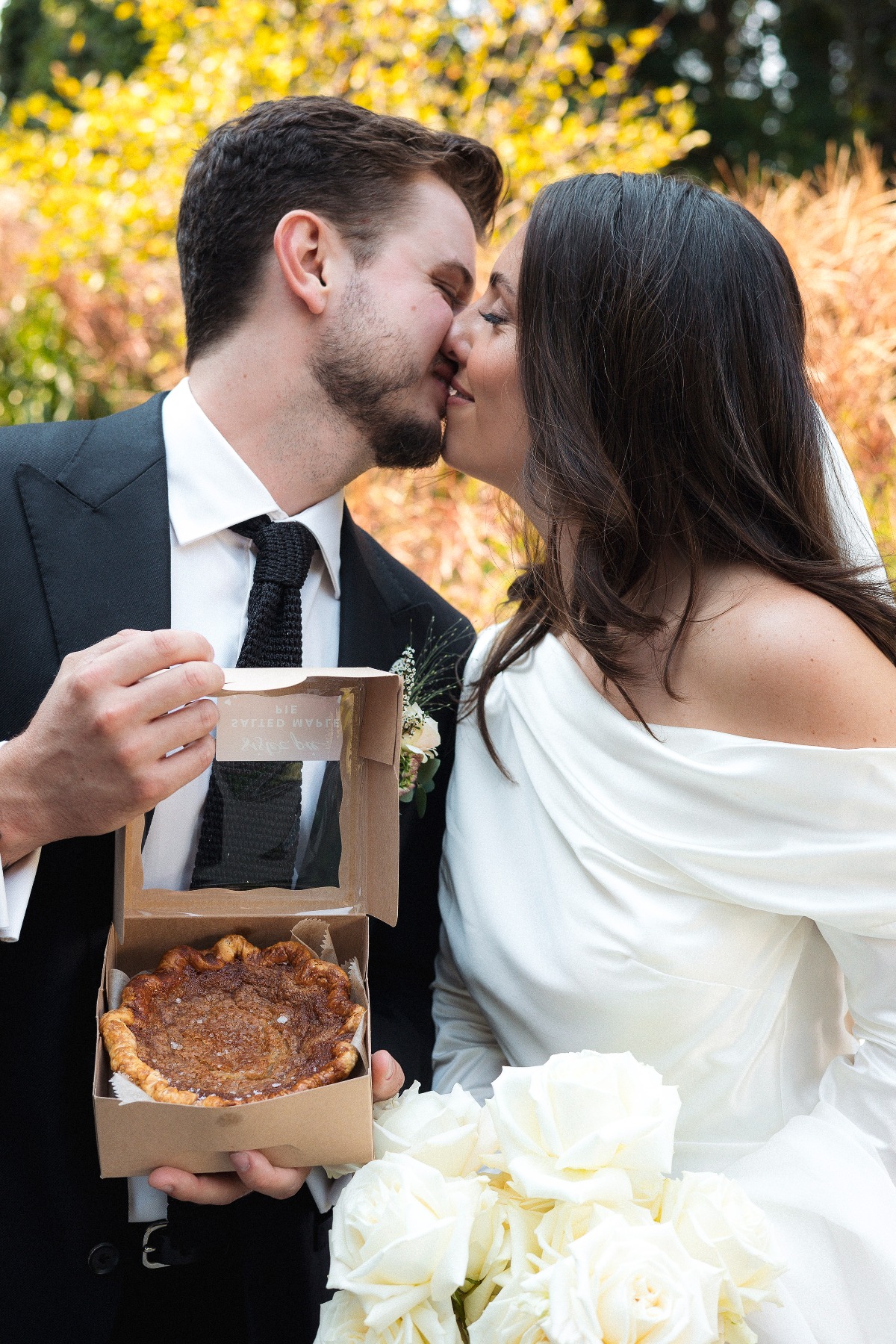 pie table for wedding