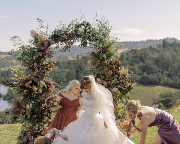 Floral-Forward Spring Wedding in Wine Country With Californian Charm
