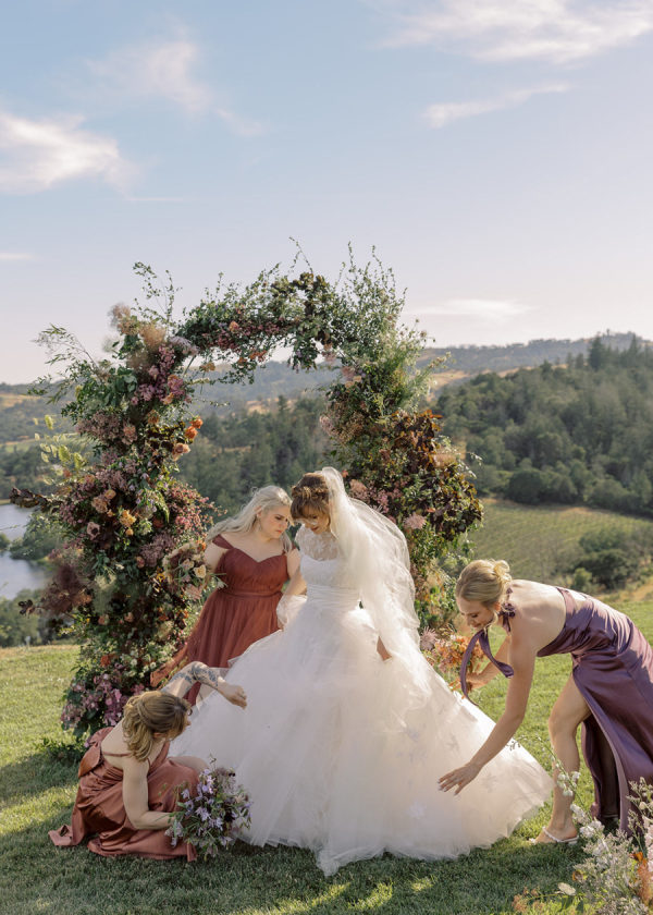Floral-Forward Spring Wedding in Wine Country With Californian Charm