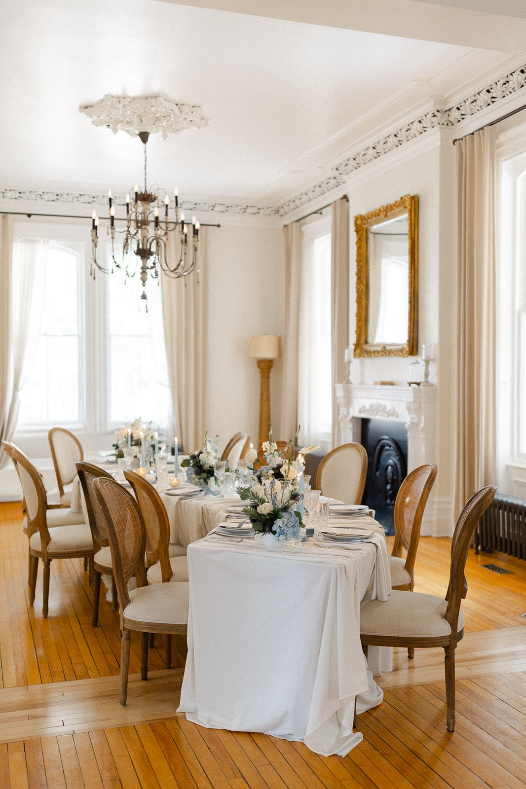 blue and white wedding reception design