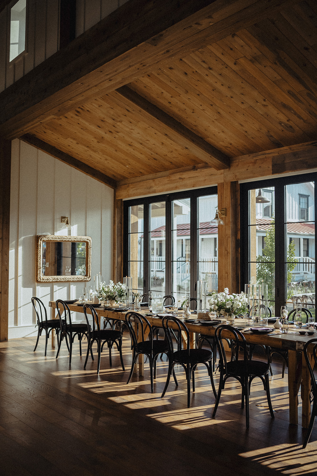black and white farmhouse reception design