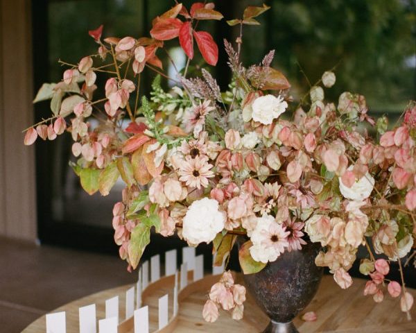 Moody Meets Modern at This Autumn Vineyard Estate Wedding