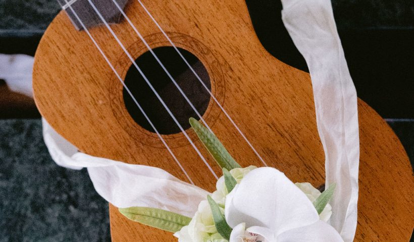 Nature was the star of this monochromatic wedding in Hawaii