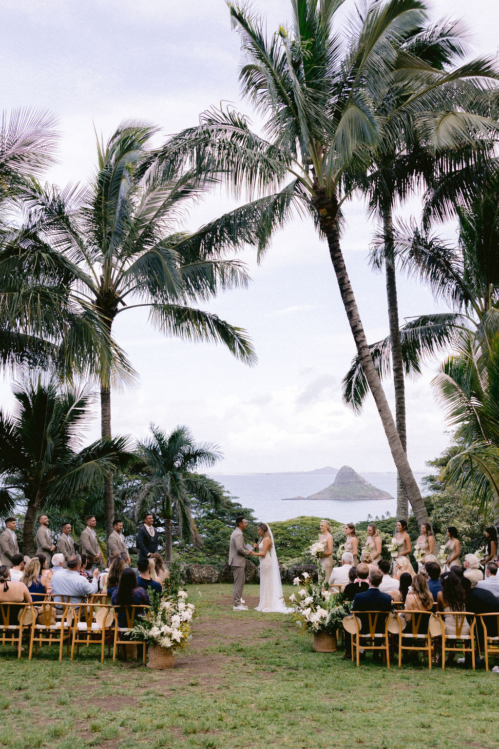 waterfront wedding venue in hawaii