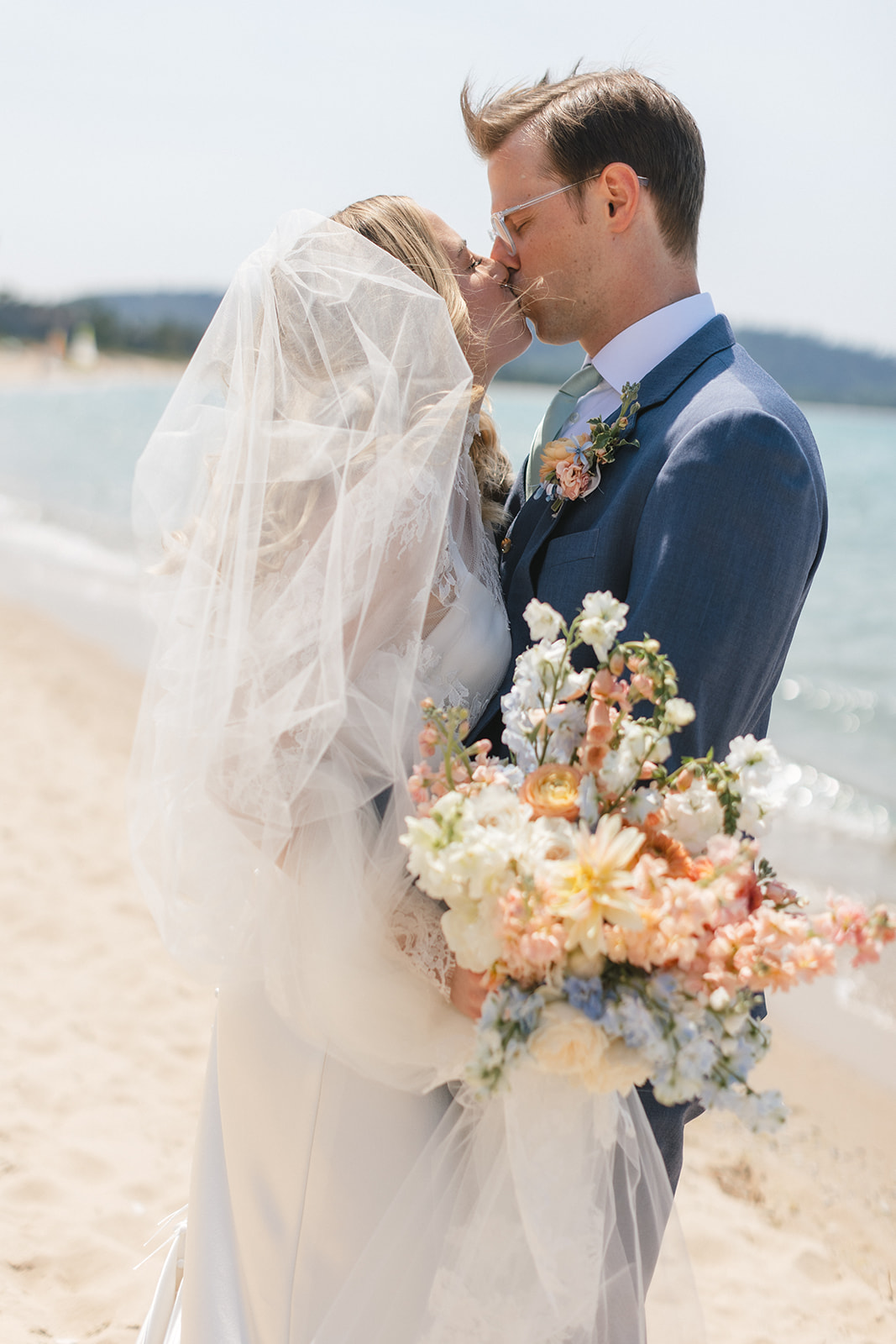 pastel wedding bouquet