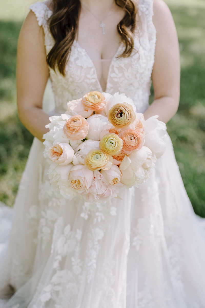 peach and blush bridal bouquet