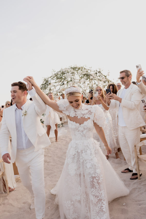 A Refined All-White Coastal Wedding With Modern Elegance by the Sea at Susurros del Corazón