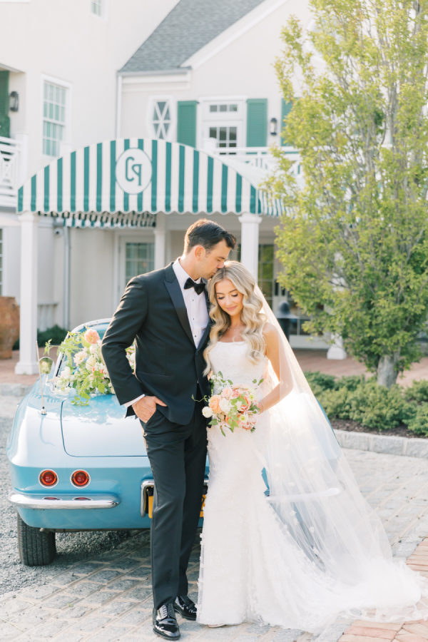 A Wedding Palette Inspired by a Hampton Summer Sunset at Canoe Place
