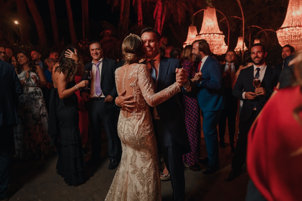 bride and groom first dance