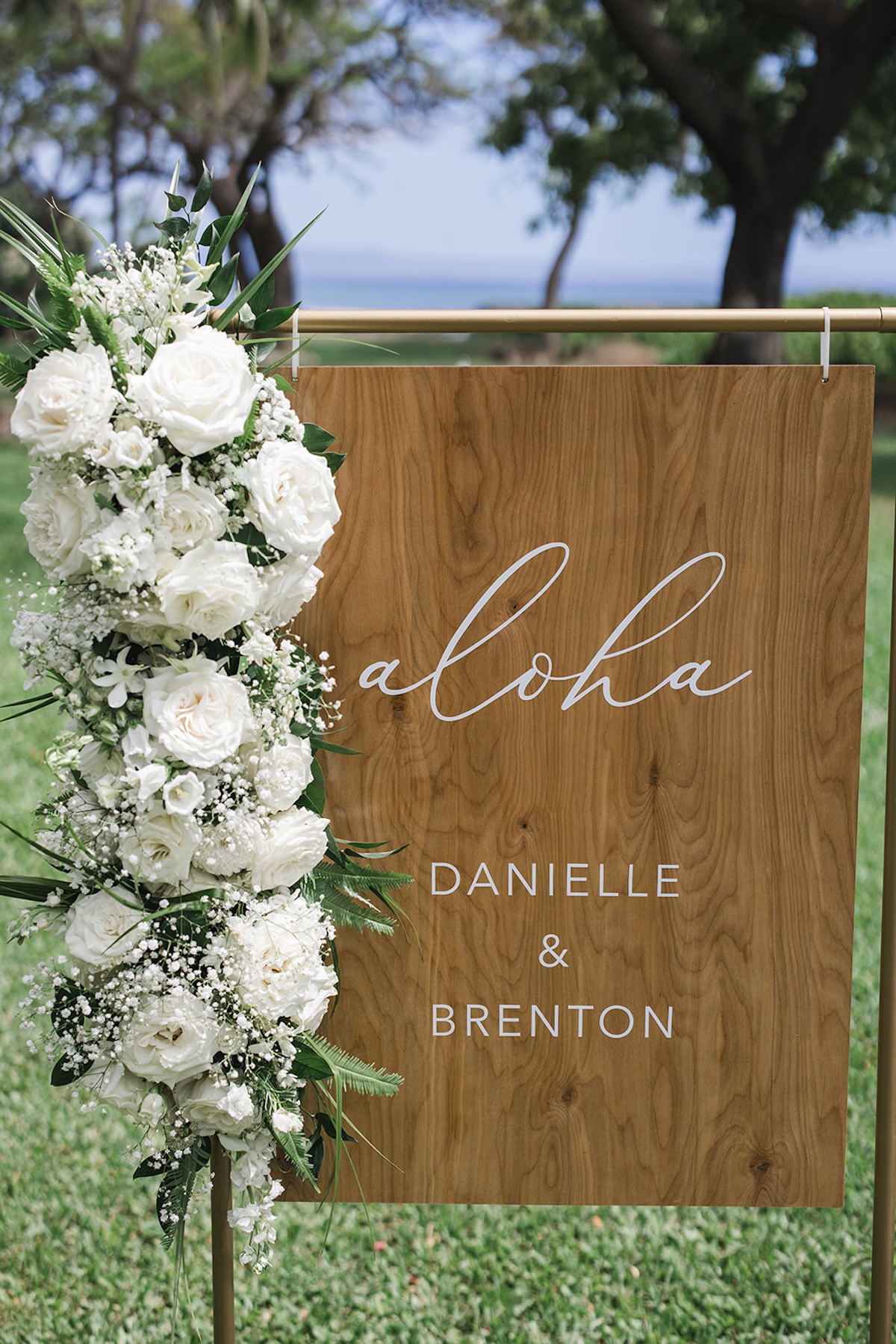 aloha wedding sign ideas