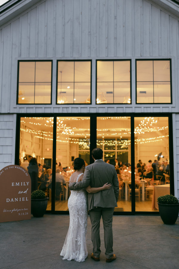 A Sunset Palette Fall Wedding That Blends Trendy Style With Classic Charm