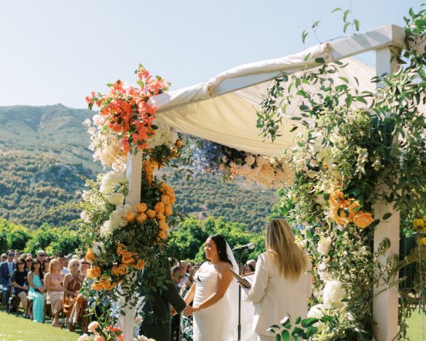 A Vibrant Spring Wedding in San Diego with Chinoiserie Charm and Outdoor Elegance