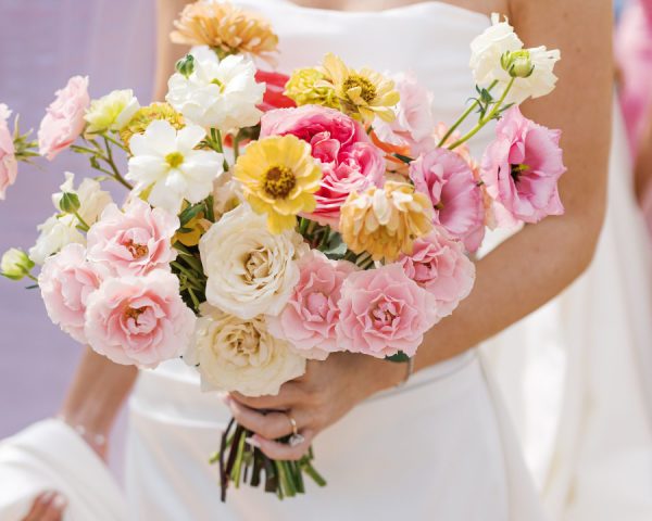 How to Smoothly Change Beauty Looks Between Ceremony and Reception – Tips From the Experts!