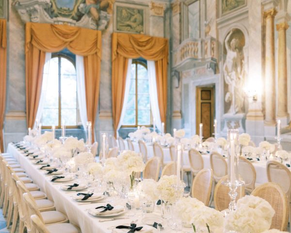 A Villa Rossi Wedding with Subtle Nods to Breakfast at Tiffany’s and a Modern Palette
