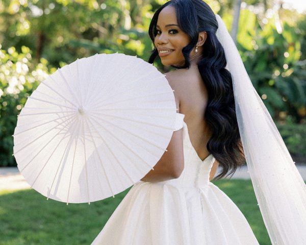 Lush Greenery and Live Jazz Set the Scene for This Elegant Outdoor Celebration